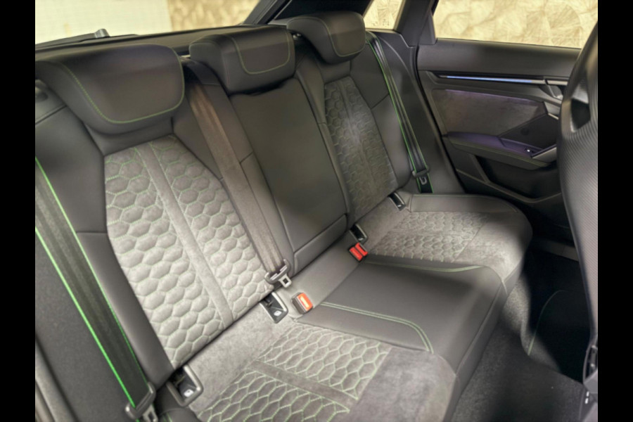 Audi RS 3 SPORTBACK 2.5 TFSI RS 3 quattro | Pano | carbon | Kuipstoelen | ACC | Keyless | Sfeerverlichting