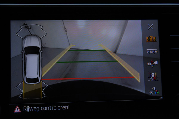 Škoda Superb Combi 1.5 TSI *1ste Eigenaar*Navigatie*Stoelverwarming*