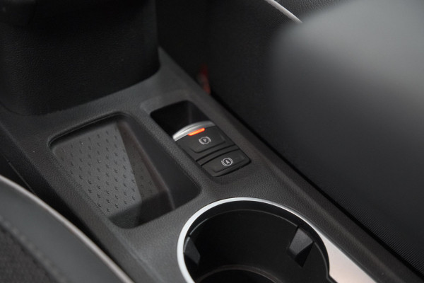 Renault Captur 1.6 E-Tech full hybrid 145 techno | Navigatie | Camera | Apple Carplay | 9.3 Inch Grootscherm