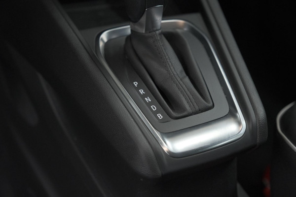 Renault Captur 1.6 E-Tech full hybrid 145 techno | Navigatie | Camera | Apple Carplay | 9.3 Inch Grootscherm