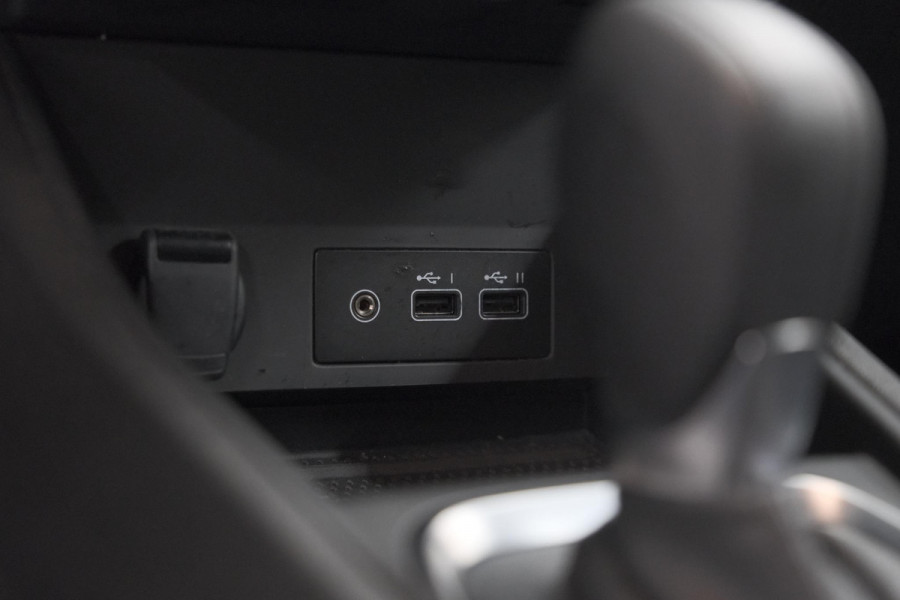 Renault Captur 1.6 E-Tech full hybrid 145 techno | Navigatie | Camera | Apple Carplay | 9.3 Inch Grootscherm