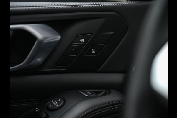BMW X5 xDrive50e | M-Sport Pro | Alcantara Hemelbekleding | 360 Camera | HUD | Harman/Kardon | Active Steering | Luchtvering | Memory Seat | Stoelverwarming + Ventilatie | Trekhaak | Comfort access | Iconic glow | Ambiance Interieur |