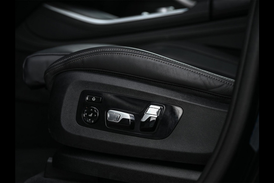 BMW X5 xDrive50e | M-Sport Pro | Alcantara Hemelbekleding | 360 Camera | HUD | Harman/Kardon | Active Steering | Luchtvering | Memory Seat | Stoelverwarming + Ventilatie | Trekhaak | Comfort access | Iconic glow | Ambiance Interieur |