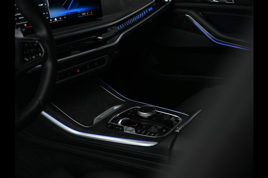 BMW X5 xDrive50e | M-Sport Pro | Alcantara Hemelbekleding | 360 Camera | HUD | Harman/Kardon | Active Steering | Luchtvering | Memory Seat | Stoelverwarming + Ventilatie | Trekhaak | Comfort access | Iconic glow | Ambiance Interieur |