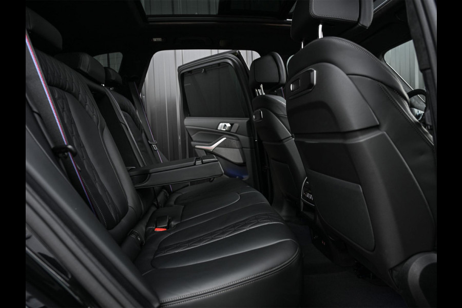 BMW X5 xDrive50e | M-Sport Pro | Alcantara Hemelbekleding | 360 Camera | HUD | Harman/Kardon | Active Steering | Luchtvering | Memory Seat | Stoelverwarming + Ventilatie | Trekhaak | Comfort access | Iconic glow | Ambiance Interieur |