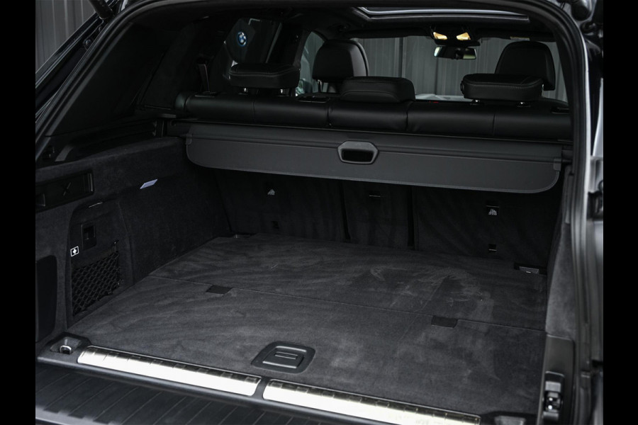 BMW X5 xDrive50e | M-Sport Pro | Alcantara Hemelbekleding | 360 Camera | HUD | Harman/Kardon | Active Steering | Luchtvering | Memory Seat | Stoelverwarming + Ventilatie | Trekhaak | Comfort access | Iconic glow | Ambiance Interieur |