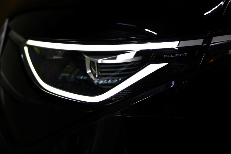 Volkswagen ID. Buzz 1st Max 77kWh BTW | Elek. Deuren | Leder | 360° | Trekhaak