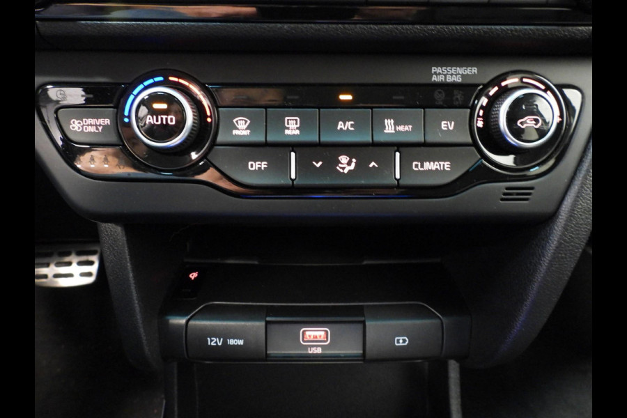 Kia e-Niro ExecutiveLine 64 kWh LEER/MEMORY/CAMERA/LED/JBL/17"LMV!