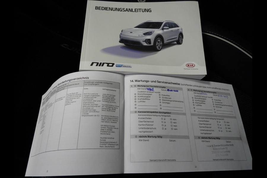 Kia e-Niro ExecutiveLine 64 kWh LEER/MEMORY/CAMERA/LED/JBL/17"LMV!