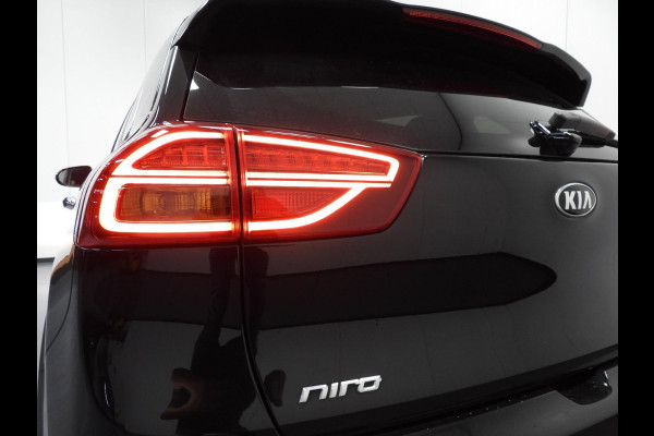 Kia e-Niro ExecutiveLine 64 kWh LEER/MEMORY/CAMERA/LED/JBL/17"LMV!