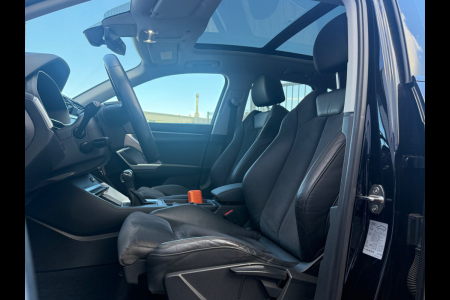 Audi Q3 35 TFSI S Line Pro Line S S-Line | Panoramadak | Stoelverwarming | Camera | Cruise Control | Dodehoekdetectie | Matrix LED | Trekhaak | Navigatie | Parkeersensoren | Climate Control | Black Pack |