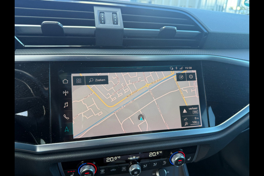 Audi Q3 35 TFSI S Line Pro Line S S-Line | Panoramadak | Stoelverwarming | Camera | Cruise Control | Dodehoekdetectie | Matrix LED | Trekhaak | Navigatie | Parkeersensoren | Climate Control | Black Pack |