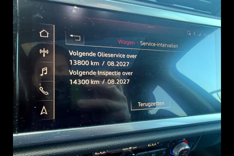 Audi Q3 35 TFSI S Line Pro Line S S-Line | Panoramadak | Stoelverwarming | Camera | Cruise Control | Dodehoekdetectie | Matrix LED | Trekhaak | Navigatie | Parkeersensoren | Climate Control | Black Pack |