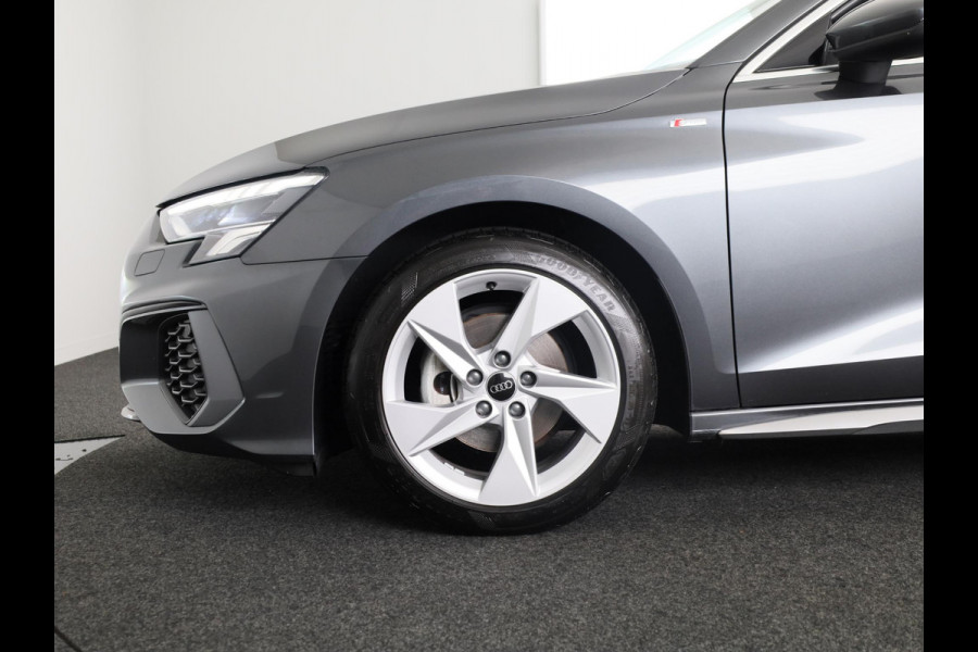 Audi A3 Sportback 30 TFSI S edition 110 pk | Navigatie | Parkeersensoren achter | Autom. airco | LED koplampen | Apple Carplay/Android Auto |