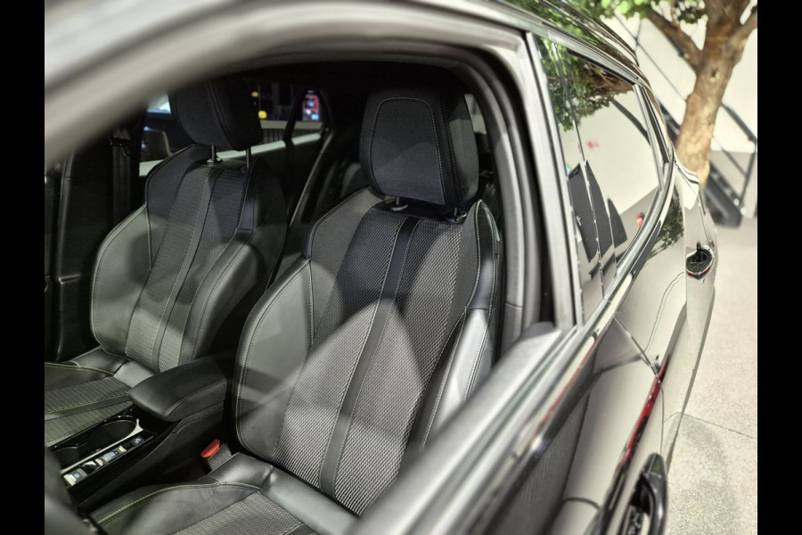 Peugeot 2008 1.2 Hybrid 145 GT 360 Camera | Groot Navi | Carplay/Android | LED | Half leer | Dode-hoek