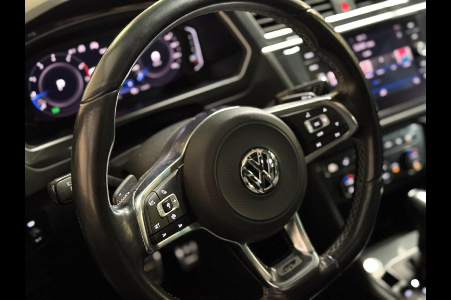 Volkswagen Tiguan 2.0 TSI 4Motion Highline Business R | Pano | Trekhaak | 360 Camera | Akrapovic | Leer | memory | Keyless