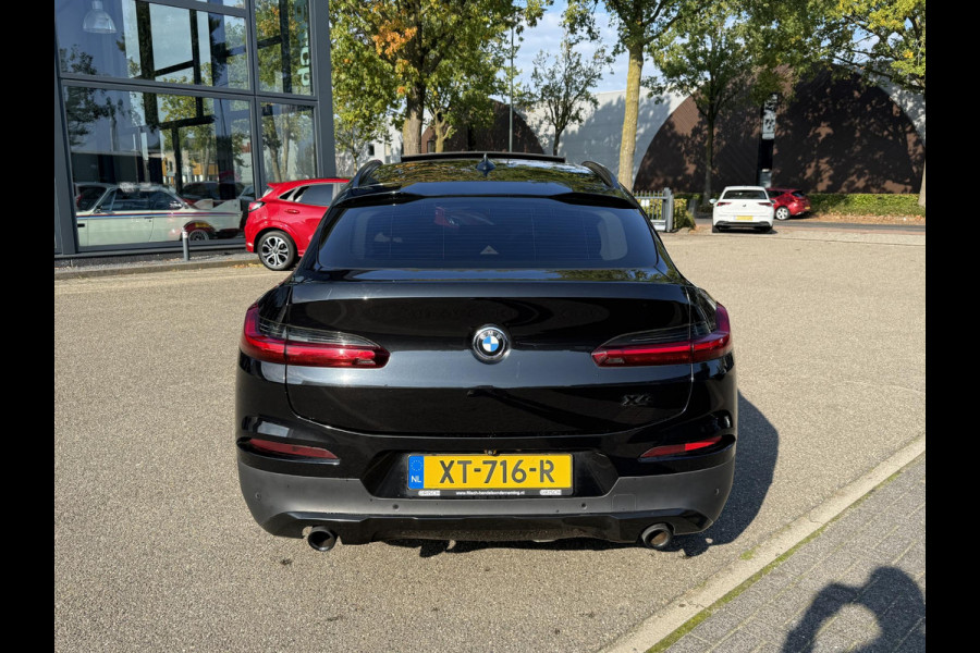 BMW X4 xDrive20i High Executive | MEMORY | ELEK. STOELEN | ELEK. ACHTERKLEP | TREKHAAK | ACHTERUITRIJCAMERA | PANORAMADAK |
