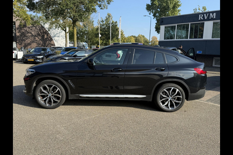 BMW X4 xDrive20i High Executive | MEMORY | ELEK. STOELEN | ELEK. ACHTERKLEP | TREKHAAK | ACHTERUITRIJCAMERA | PANORAMADAK |