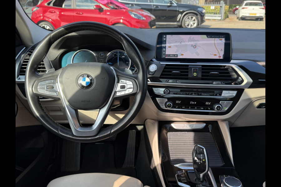 BMW X4 xDrive20i High Executive | MEMORY | ELEK. STOELEN | ELEK. ACHTERKLEP | TREKHAAK | ACHTERUITRIJCAMERA | PANORAMADAK |