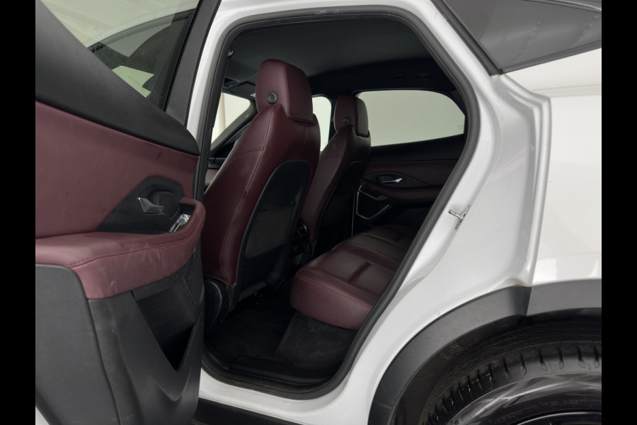 Jaguar E-Pace 1.5 P300e AWD R-Dynamic HSE (Plug-in) {SoH-99%} (INCL.BTW) *LEATHER | FULL-LED | MEMORY-PACK | MERIDIAN-SOUND | BLIND-SPOT | CAMERA | NAVI-FULLMAP | HEATED-SPORTSEATS | DAB+ | KEYLESS | ECC | PDC | CRUISE | 20''ALU*