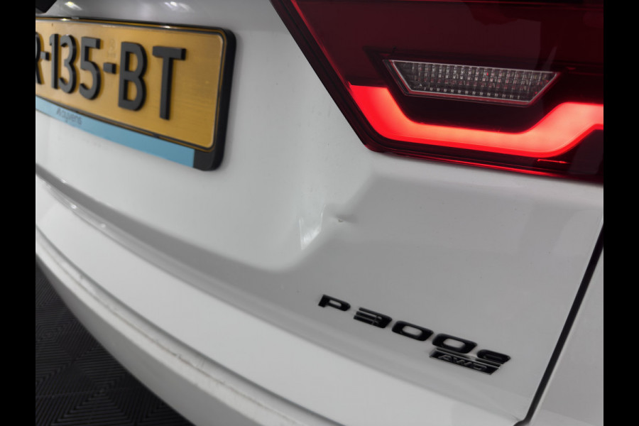 Jaguar E-Pace 1.5 P300e AWD R-Dynamic HSE (Plug-in) {SoH-99%} (INCL.BTW) *LEATHER | FULL-LED | MEMORY-PACK | MERIDIAN-SOUND | BLIND-SPOT | CAMERA | NAVI-FULLMAP | HEATED-SPORTSEATS | DAB+ | KEYLESS | ECC | PDC | CRUISE | 20''ALU*