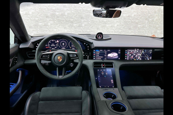 Porsche Taycan GTS 93 kWh | Luchtvering | Passagier-Display | 360 Camera | ACC | Inno-Drive | Sportstoelen | Panorama | Sport-Chrono | BOSE | Warmtepomp | Memory | Matrix-LED | 4-Zone Climate Control | Stuurverwarming | Stoelverwarming V+A | Keyless-Entry | 21 inch |