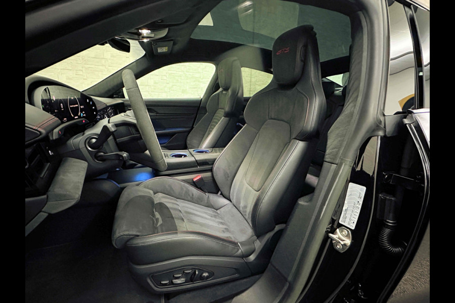 Porsche Taycan GTS 93 kWh | Luchtvering | Passagier-Display | 360 Camera | ACC | Inno-Drive | Sportstoelen | Panorama | Sport-Chrono | BOSE | Warmtepomp | Memory | Matrix-LED | 4-Zone Climate Control | Stuurverwarming | Stoelverwarming V+A | Keyless-Entry | 21 inch |