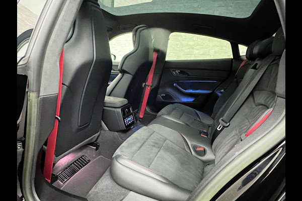 Porsche Taycan GTS 93 kWh | Luchtvering | Passagier-Display | 360 Camera | ACC | Inno-Drive | Sportstoelen | Panorama | Sport-Chrono | BOSE | Warmtepomp | Memory | Matrix-LED | 4-Zone Climate Control | Stuurverwarming | Stoelverwarming V+A | Keyless-Entry | 21 inch |