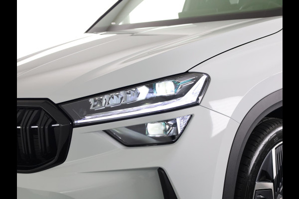 Škoda Kodiaq 1.5 TSI PHEV Sportline Business 204 pk 6 versn. DSG | Dynamic Chassis Control Pakket | Comfort Pakket | Head-up display | Parkeer Pakket | Winter Pakket | Trekhaak | Panoramadak |  20" lichtmetalen velgen Rila aero, antraciet zwart
