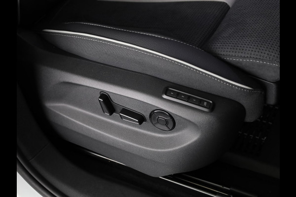 Škoda Kodiaq 1.5 TSI PHEV Sportline Business 204 pk 6 versn. DSG | Dynamic Chassis Control Pakket | Comfort Pakket | Head-up display | Parkeer Pakket | Winter Pakket | Trekhaak | Panoramadak |  20" lichtmetalen velgen Rila aero, antraciet zwart