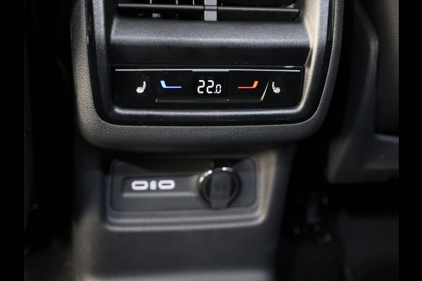 Škoda Kodiaq 1.5 TSI PHEV Sportline Business 204 pk 6 versn. DSG | Dynamic Chassis Control Pakket | Comfort Pakket | Head-up display | Parkeer Pakket | Winter Pakket | Trekhaak | Panoramadak |  20" lichtmetalen velgen Rila aero, antraciet zwart