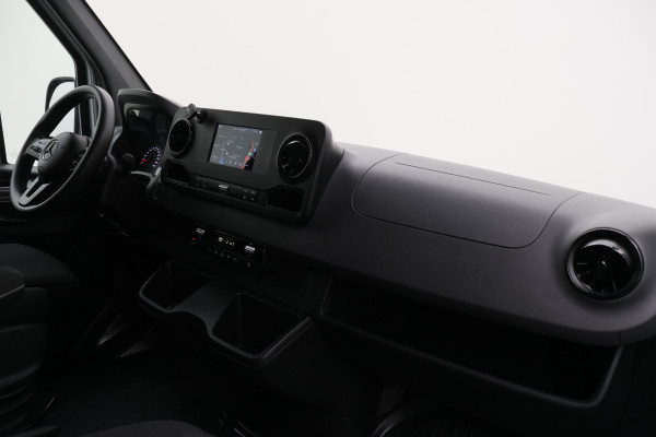 Mercedes-Benz Sprinter 316 2.2 CDI Aut. L2H2 Standkachel, LED, Camera, Cruise, Apple Carplay, Airco, Zonneklep, Trekhaak, 18''