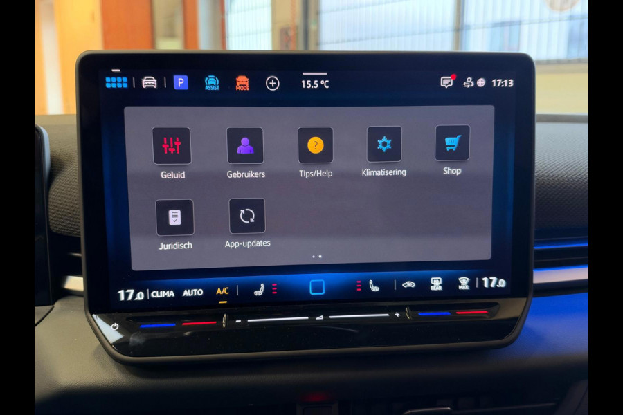 Volkswagen T-Roc 1.5 TSI R-Line Edition Apple Carplay, Adap. cruise, Stoel/stuurverwarming, Sfeerverlichting, full led