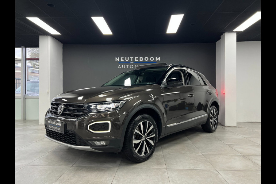 Volkswagen T-Roc 1.5 TSI Sport | ACC | Keyless | Cam | Pano