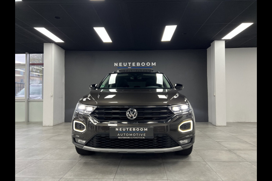 Volkswagen T-Roc 1.5 TSI Sport | ACC | Keyless | Cam | Pano
