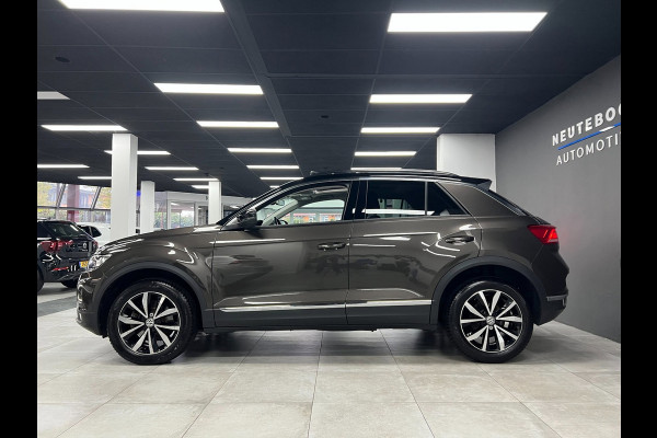 Volkswagen T-Roc 1.5 TSI Sport | ACC | Keyless | Cam | Pano