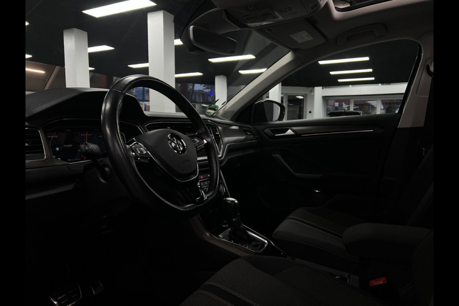 Volkswagen T-Roc 1.5 TSI Sport | ACC | Keyless | Cam | Pano