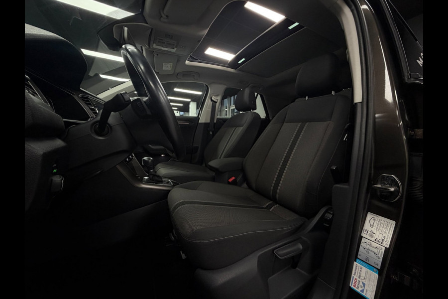 Volkswagen T-Roc 1.5 TSI Sport | ACC | Keyless | Cam | Pano