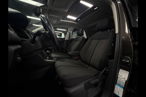 Volkswagen T-Roc 1.5 TSI Sport | ACC | Keyless | Cam | Pano