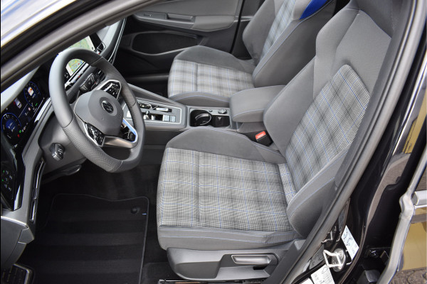 Volkswagen Golf 1.4 eHybrid GTE 245 Pk Pano Navi Camera IQ Light Sfeerverlichting