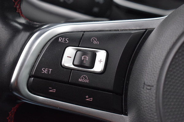 Volkswagen Polo 2.0 TSI GTI Pano Keyess BBD Camera ACC