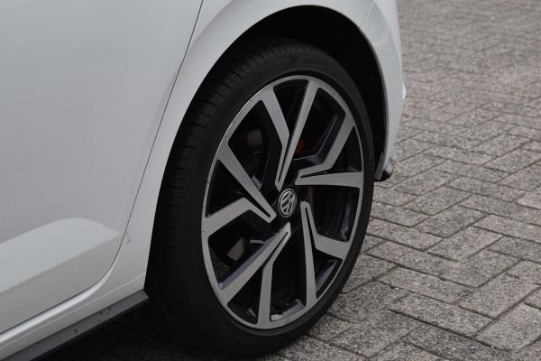 Volkswagen Polo 2.0 TSI GTI Pano Keyess BBD Camera ACC