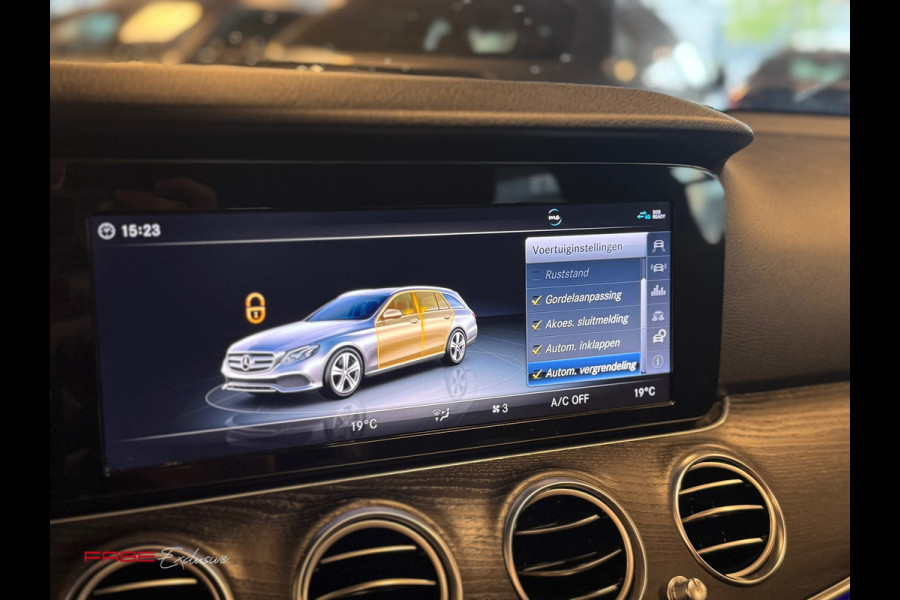 Mercedes-Benz E-Klasse Estate 250 Premium Plus / Schuifdak / Trekhaak / Sfeerverlichting / Camera / Stoelverwarming