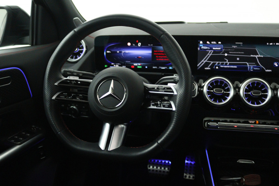 Mercedes-Benz EQA 250+ Business Solution AMG 71 kWh (PANORAMADAK, SFEERVERLICHTING, MOMERY SEATS, RONDOMZICHT CAMERA, FABRIEKSGARANTIE)