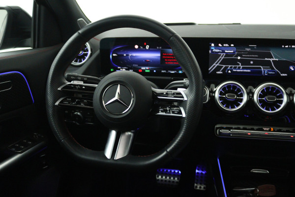 Mercedes-Benz EQA 250+ Business Solution AMG 71 kWh (PANORAMADAK, SFEERVERLICHTING, MOMERY SEATS, RONDOMZICHT CAMERA, FABRIEKSGARANTIE)