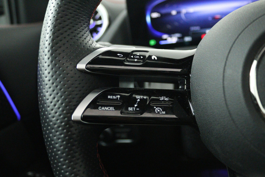 Mercedes-Benz EQA 250+ Business Solution AMG 71 kWh (PANORAMADAK, SFEERVERLICHTING, MOMERY SEATS, RONDOMZICHT CAMERA, FABRIEKSGARANTIE)