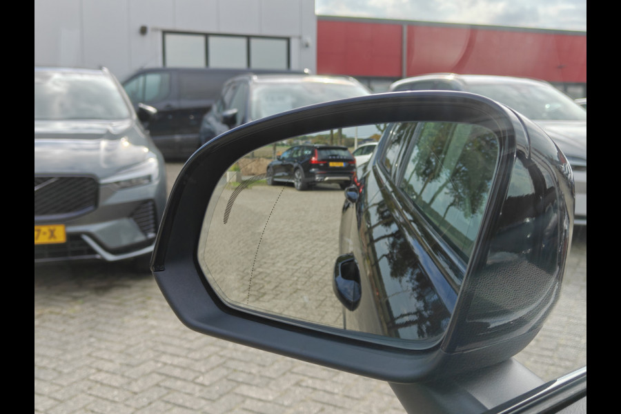 Volvo XC40 B4 211PK Plus Dark | Stoel/Stuur Verwarming | Trekhaak |  ACC | H&K | BLIS | Keyless |