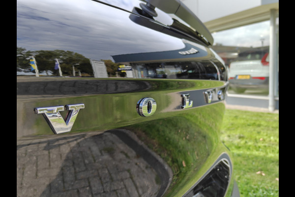 Volvo XC40 B4 211PK Plus Dark | Stoel/Stuur Verwarming | Trekhaak |  ACC | H&K | BLIS | Keyless |