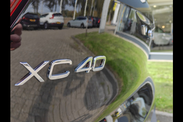 Volvo XC40 B4 211PK Plus Dark | Stoel/Stuur Verwarming | Trekhaak |  ACC | H&K | BLIS | Keyless |