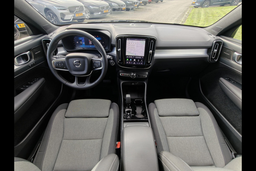 Volvo XC40 B4 211PK Plus Dark | Stoel/Stuur Verwarming | Trekhaak |  ACC | H&K | BLIS | Keyless |